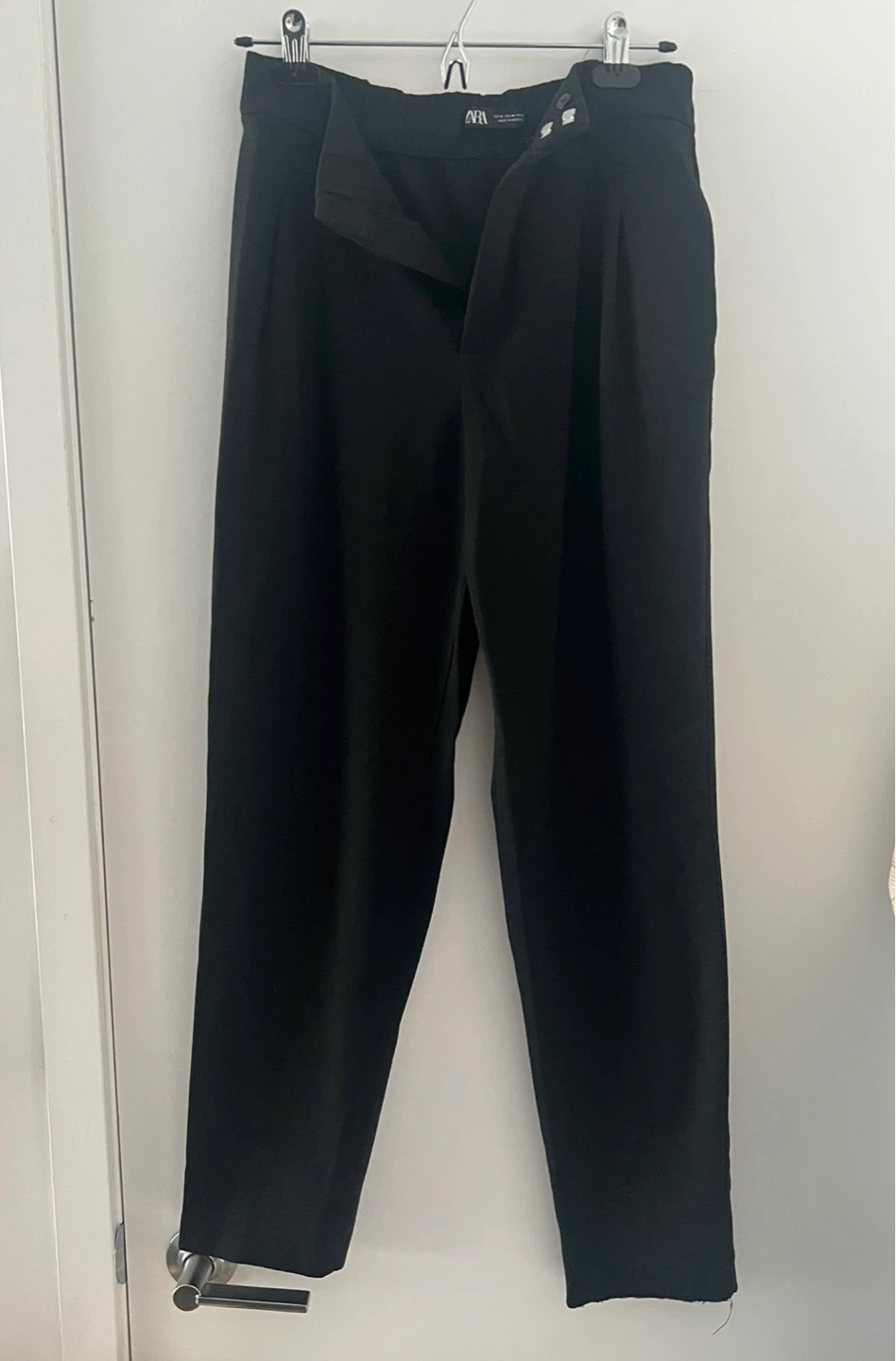 ZARA Black High-Waisted Trousers Size Medium