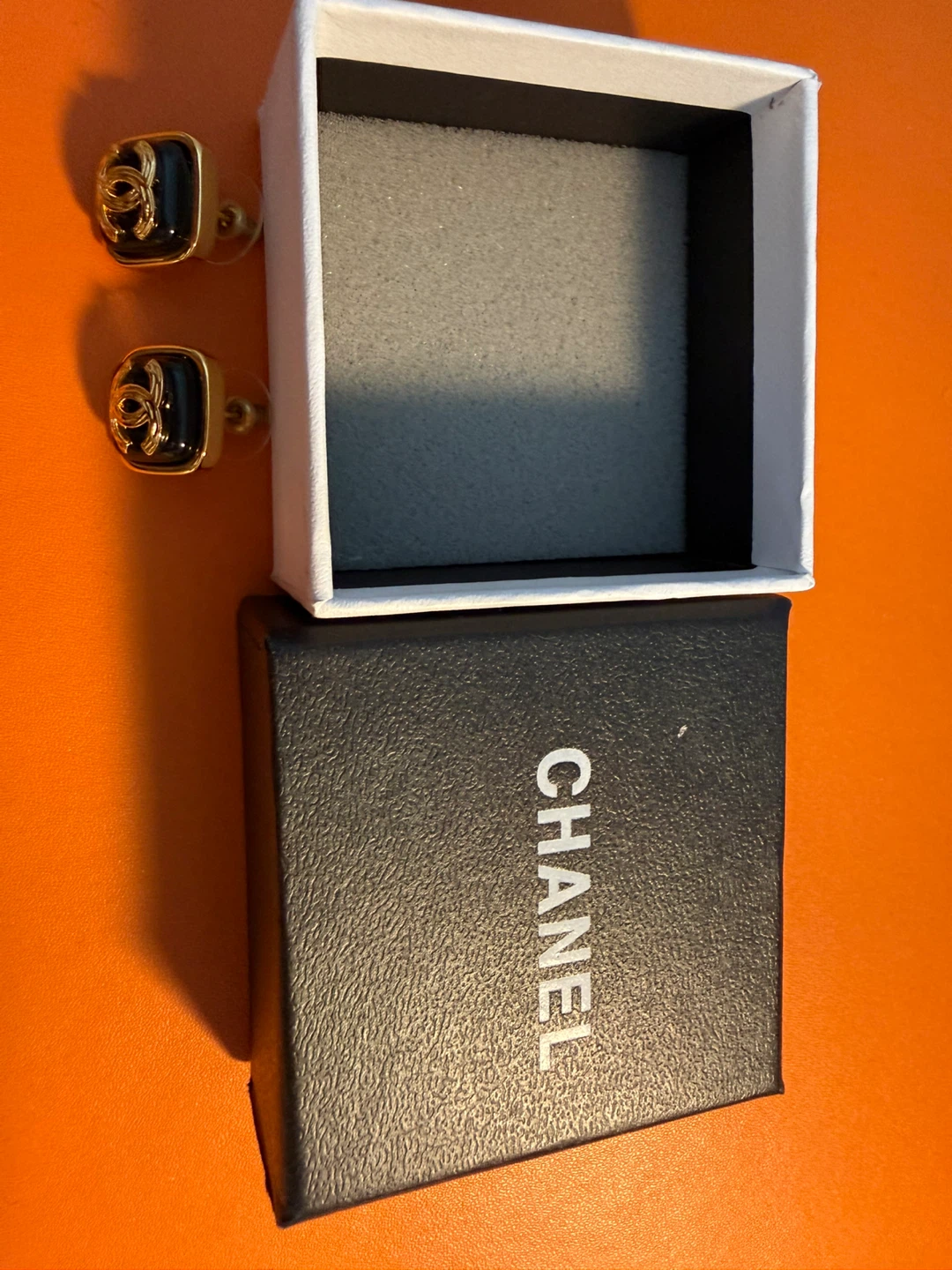 Chanel CC Pearl Drop Earrings - photo 4