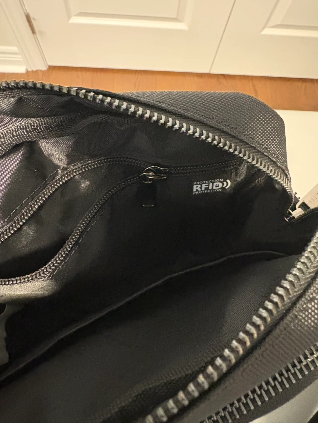Bugatti Crossbody Bag - photo 4
