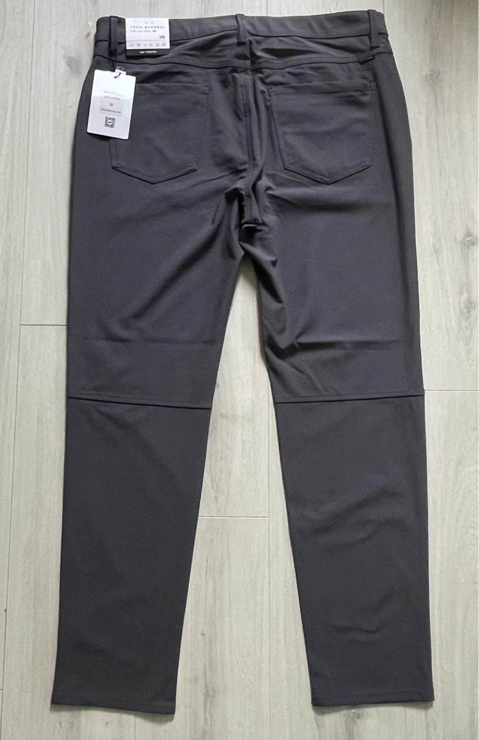 New with tags Mens Tech Apparel Pants  Size 36