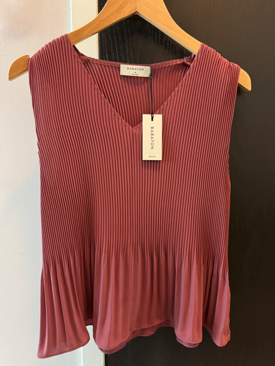 Babaton Pleated V-Neck Top (Medium)