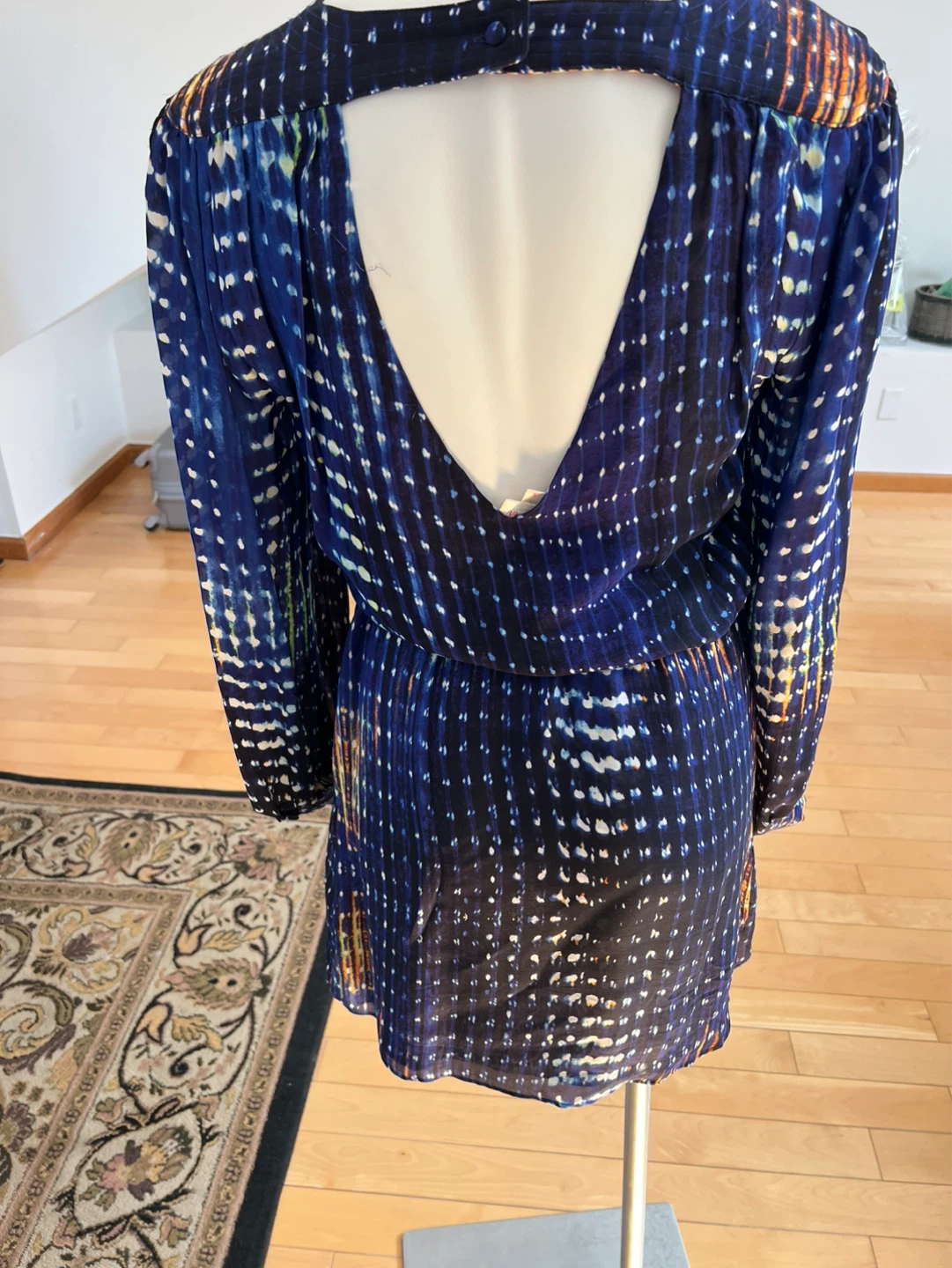 Parker Blue Abstract Print V-Neck Dress Size S - photo 2