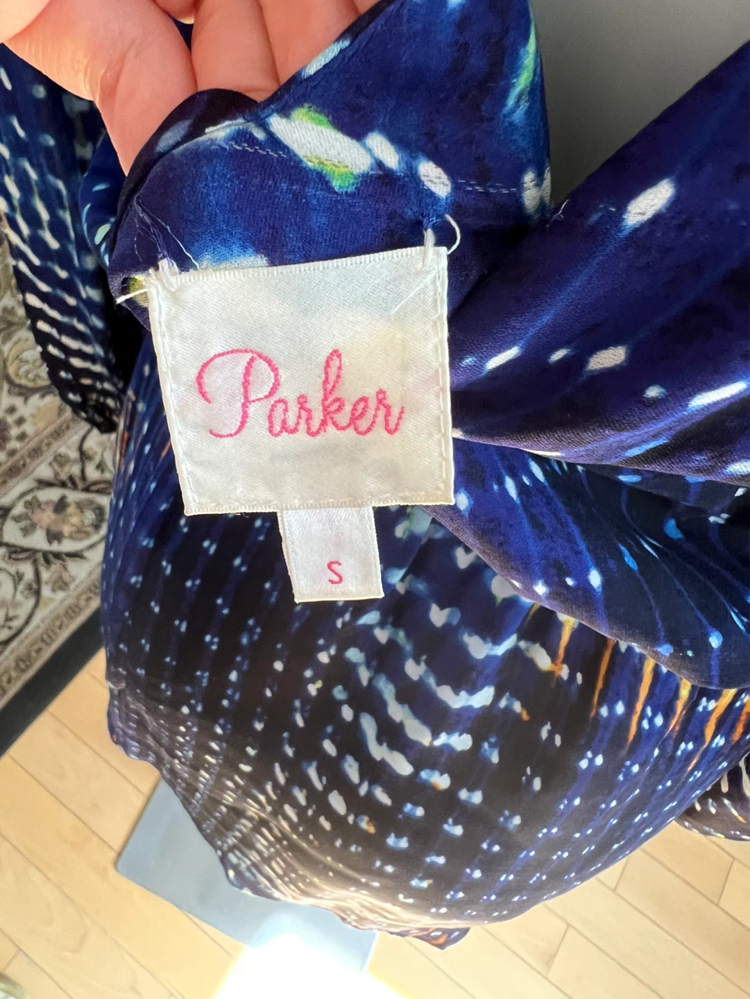Parker Blue Abstract Print V-Neck Dress Size S - photo 3
