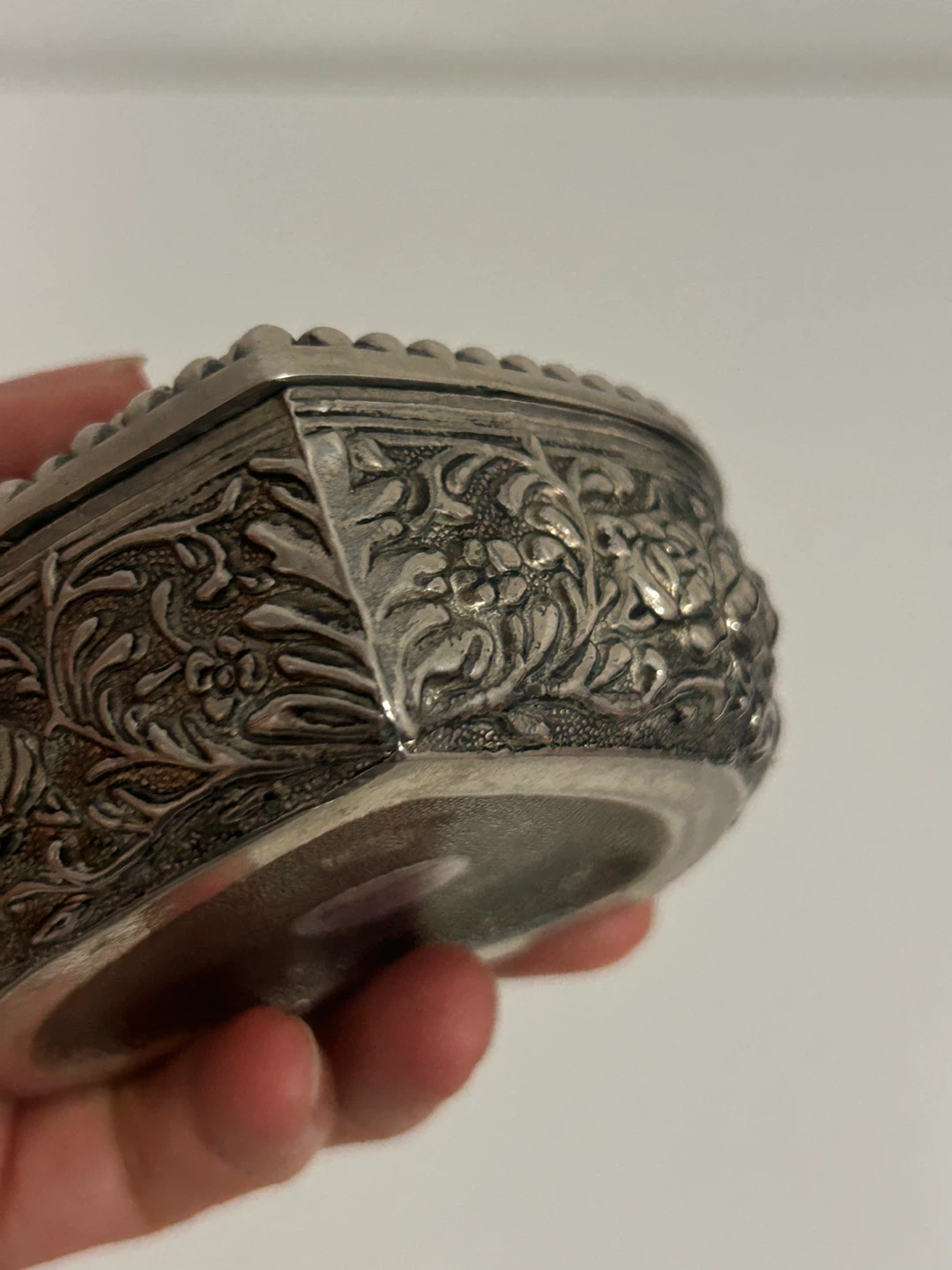 Vintage Heart-Shaped Trinket Box - photo 5