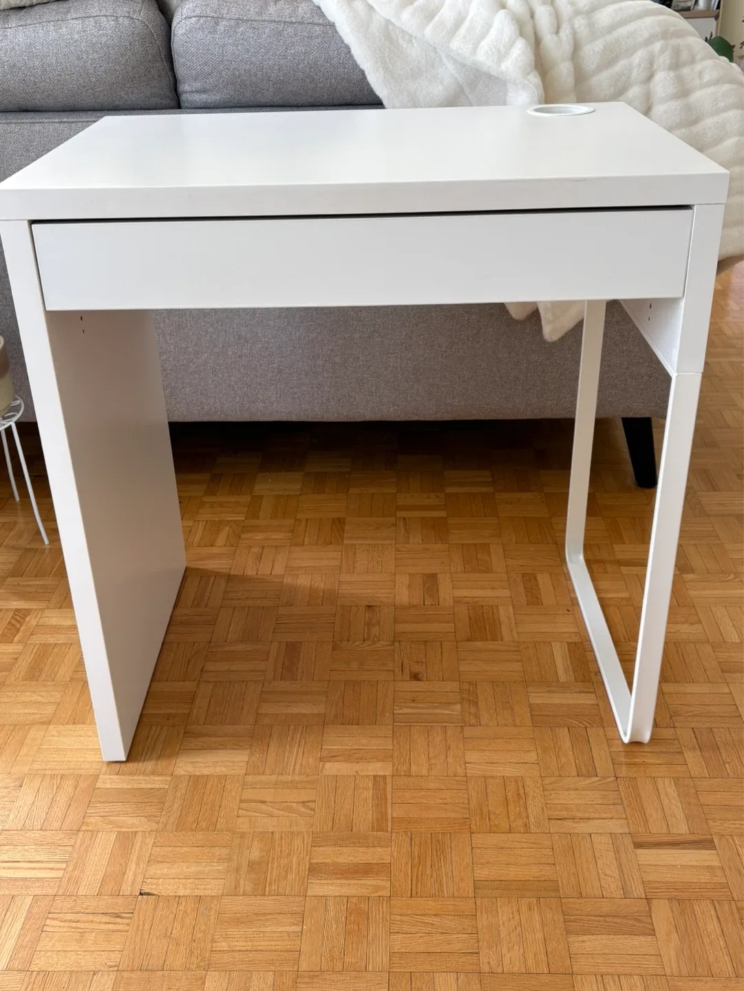 IKEA Micke White Desk with Drawer - photo 4
