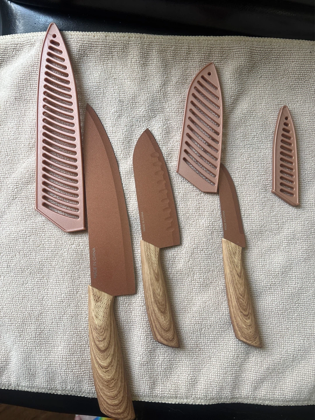 New Set of 3 Cookworks Knives With Blade Guard - photo 3