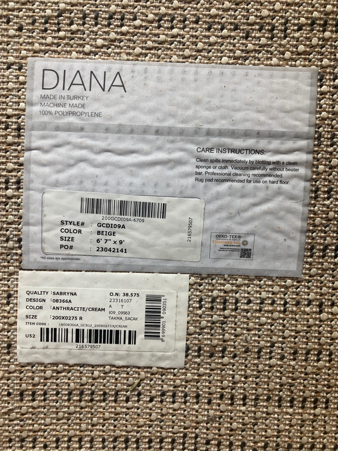 Diana Rug - white and dark grey  6' 7" x 9' - 100% Polypropylene - photo 2