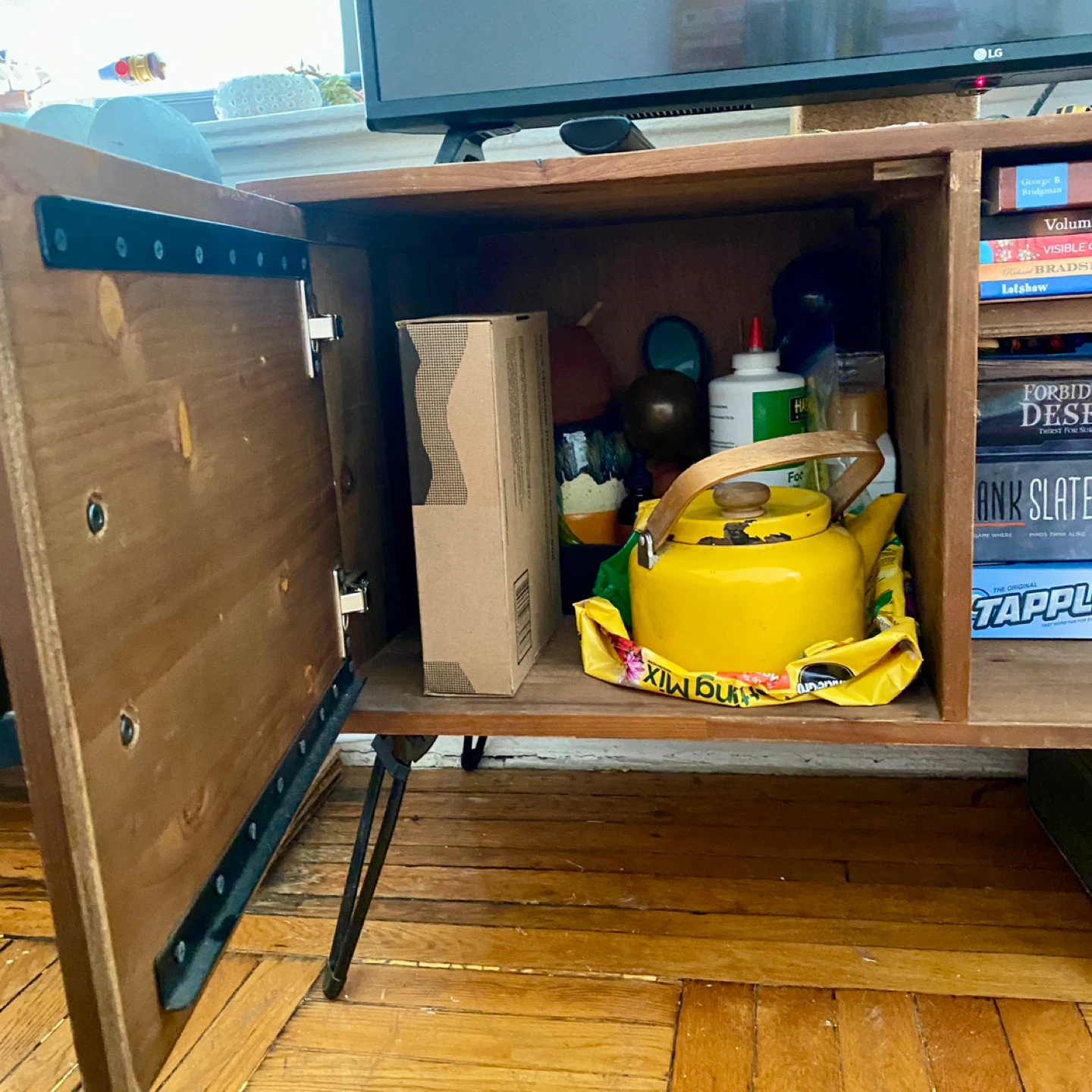 Solid Wood Credenza, TV Table & Gaming Shelf - photo 2
