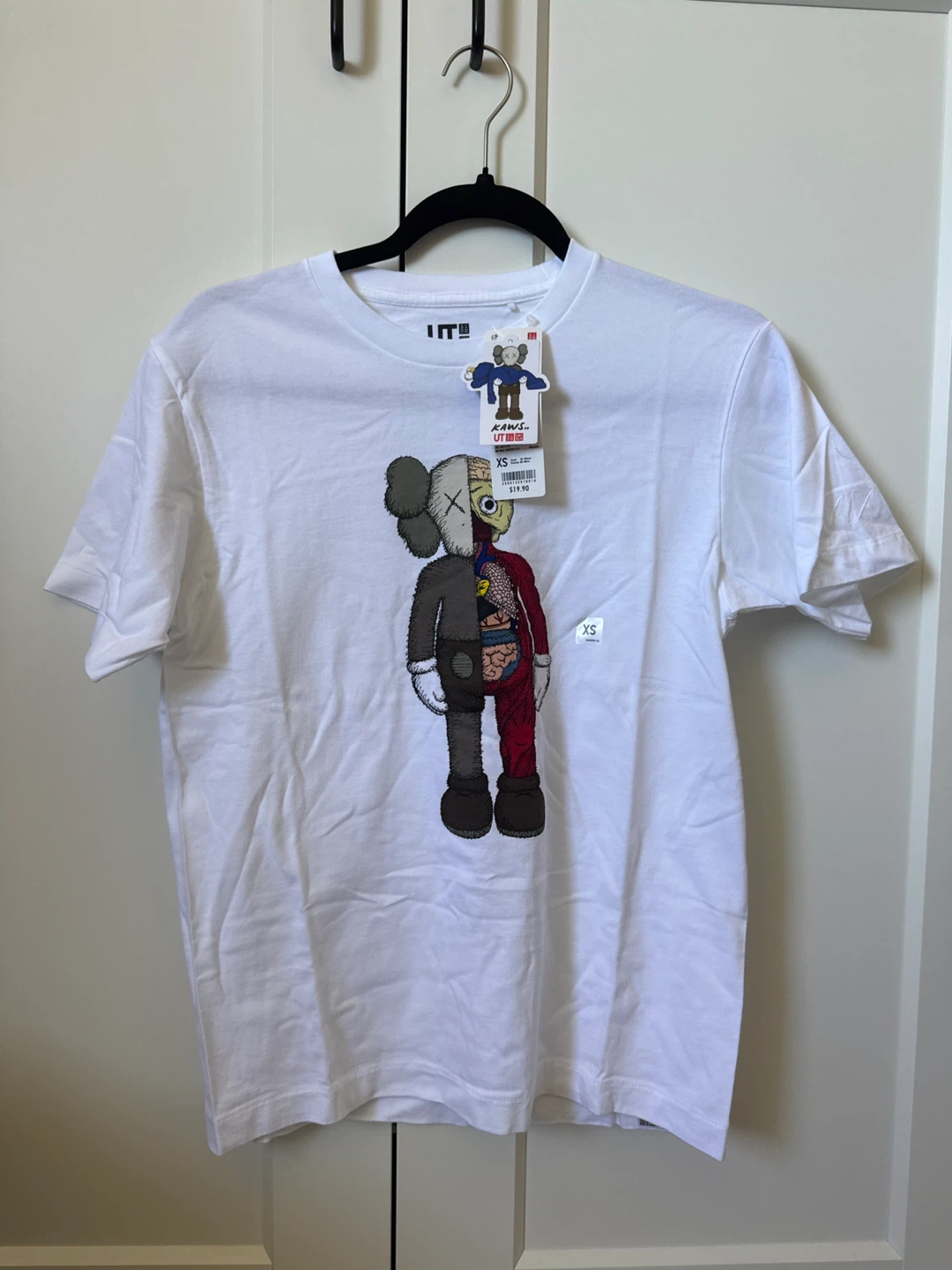 KAWS x UT UNIQLO T-Shirt