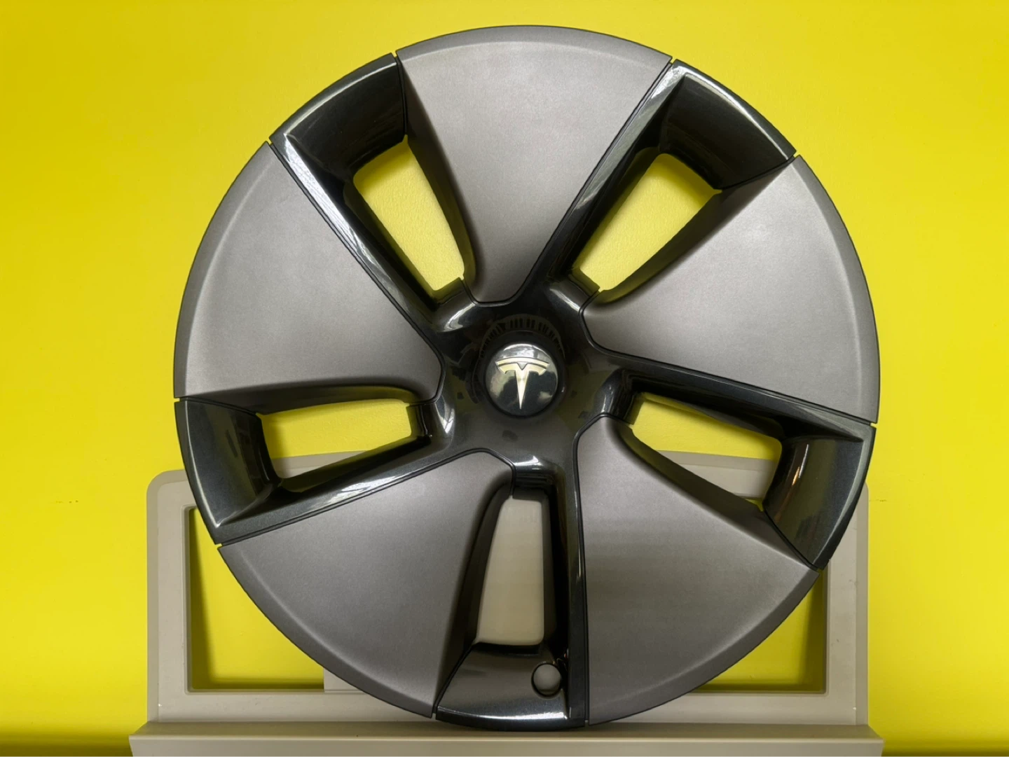 Tesla Model 3 Aero Wheel Cap