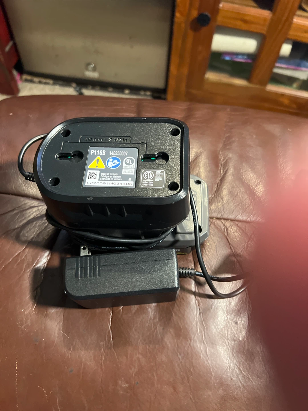 Ryobi 18V Lithium-Ion Battery Charger P118B - photo 3