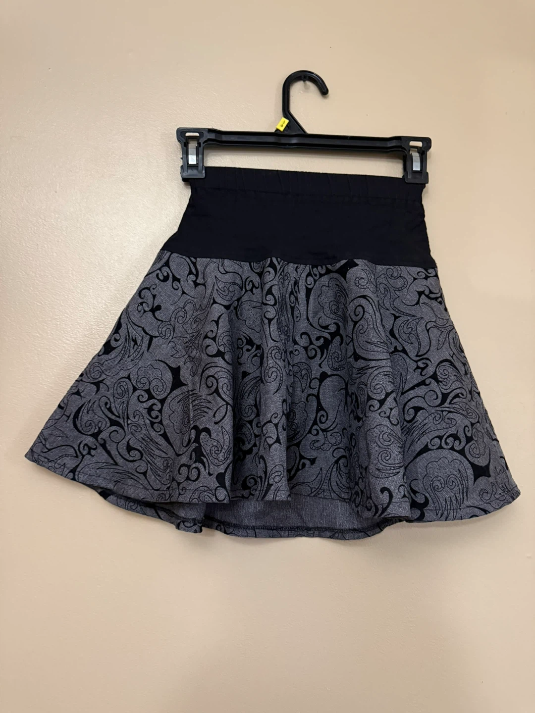 Black and Grey Skirt kids 7/8 - photo 2