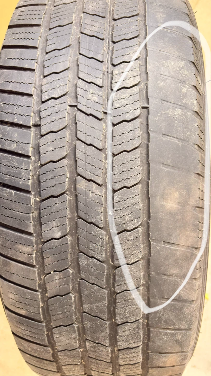 Set of 4 Toyota 245/55R19 Tires and Rims - photo 5