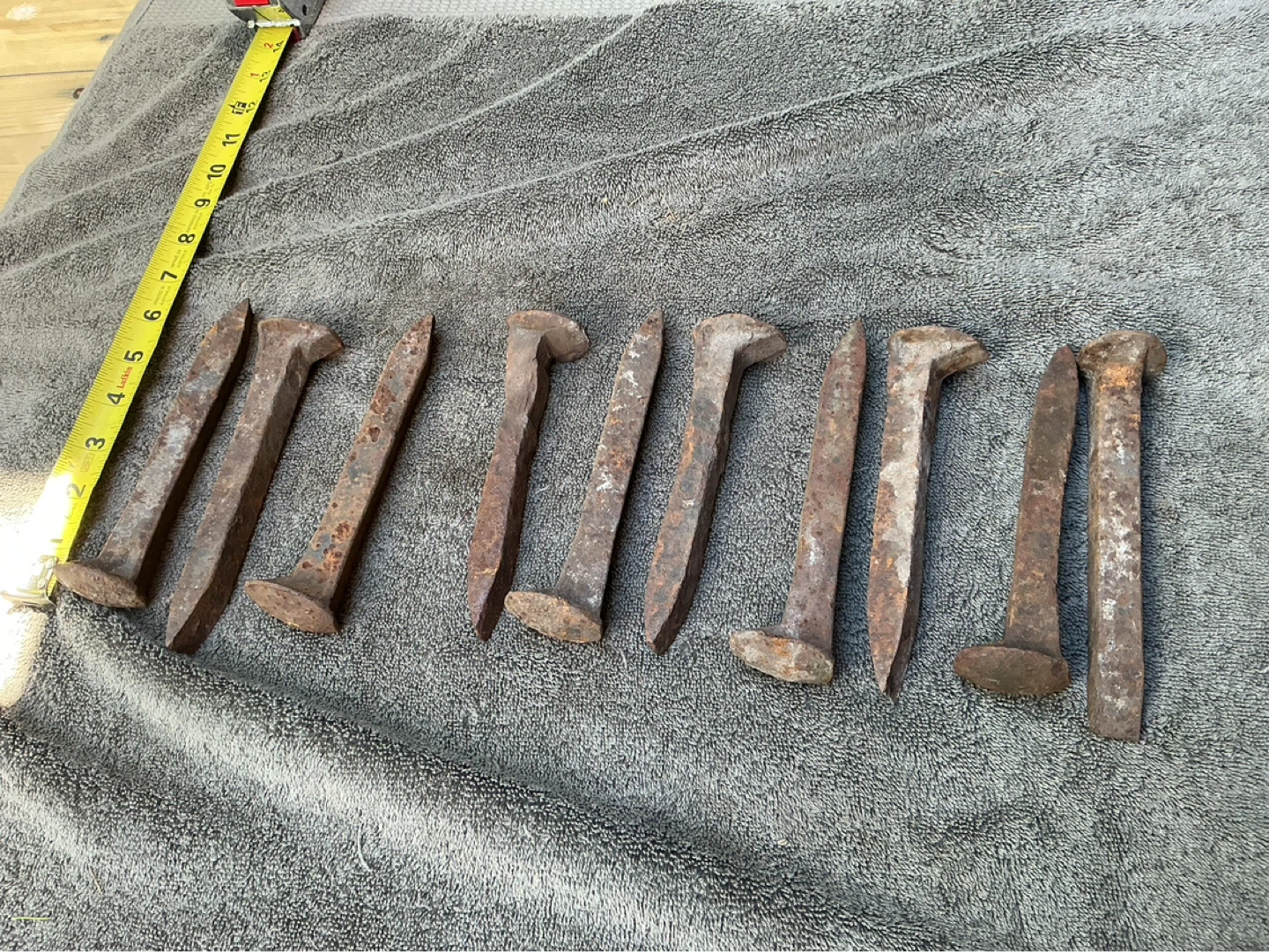 10 Rusty Hand Forged Railroad Spikes Rail Nails 6-7 Inches Long - photo 5