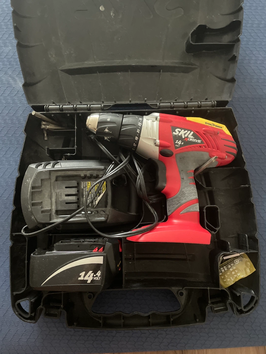 SKIL 14.4 Volt Cordless Drill with Case and Batteries - photo 2