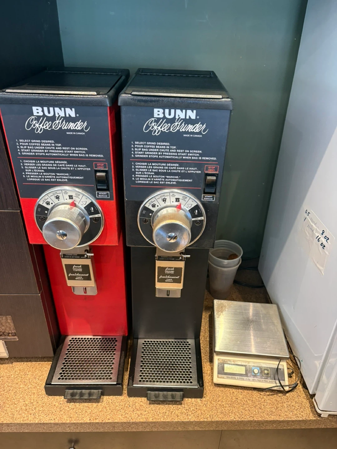 BUNN Coffee Grinder - Red and Black