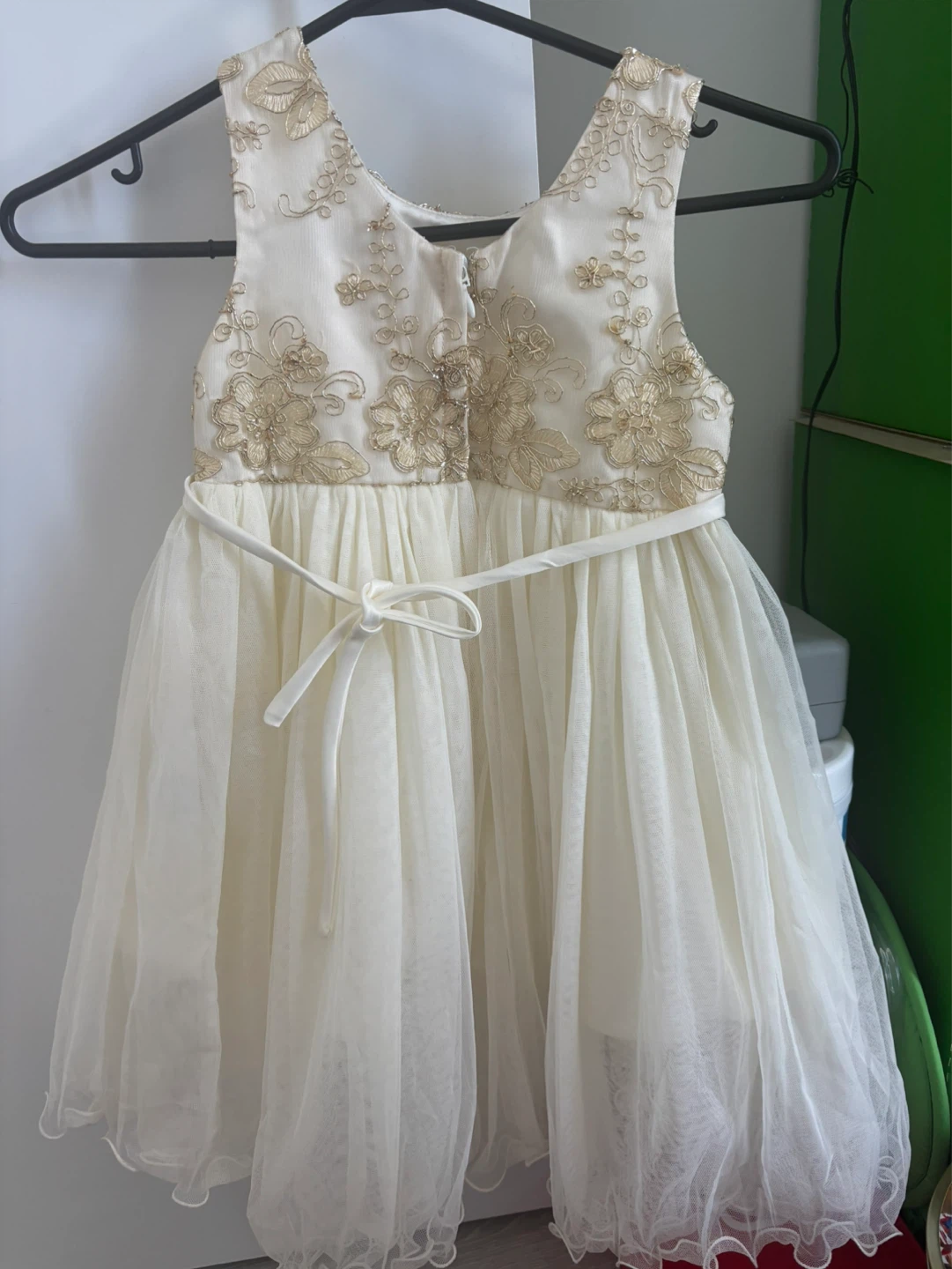 Gold Embroidered Flower Girl Dress Size 5 - photo 5