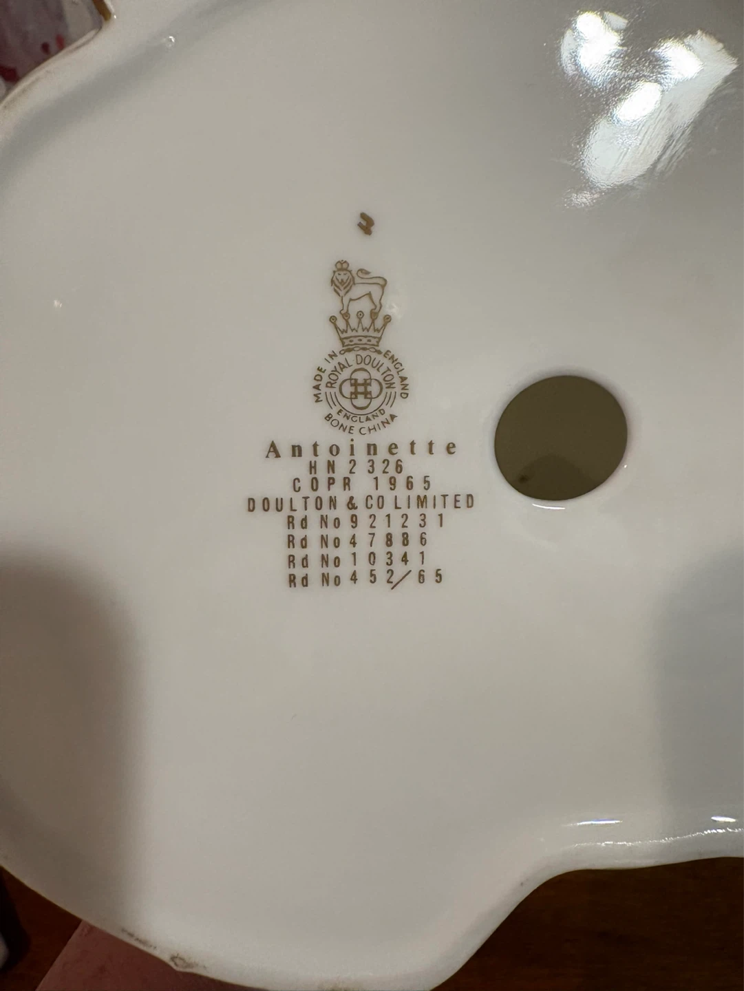Vintage Marie Antoinette Bone China Royal Doulton - photo 4