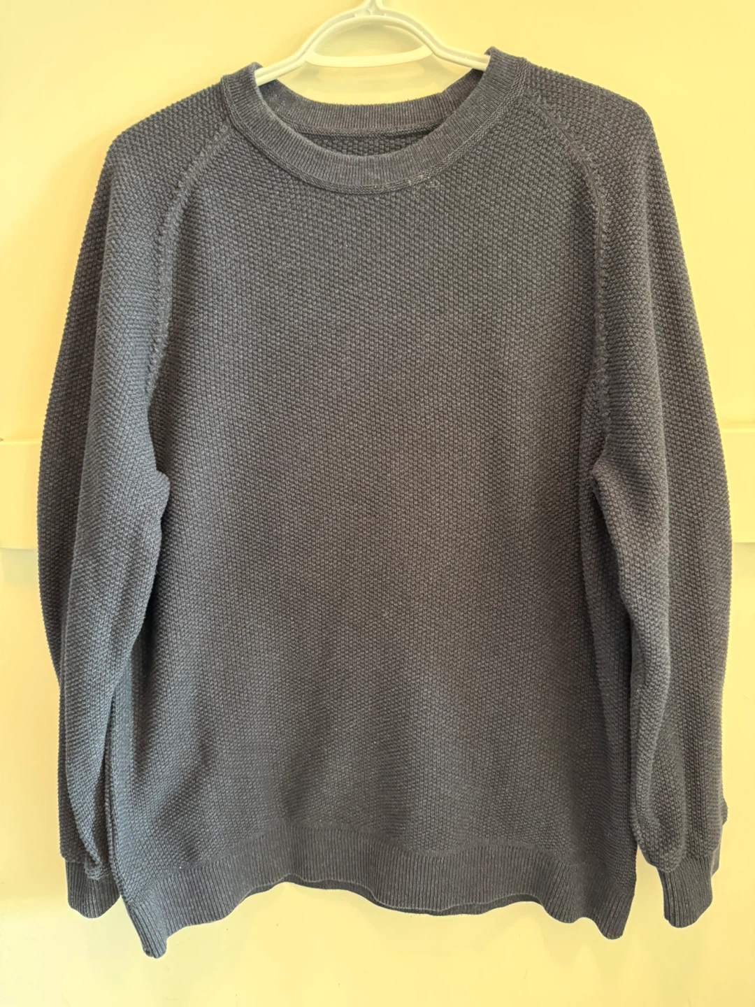 Lululemon Men’s Textured Knit Crewneck Sweater Large - Navy