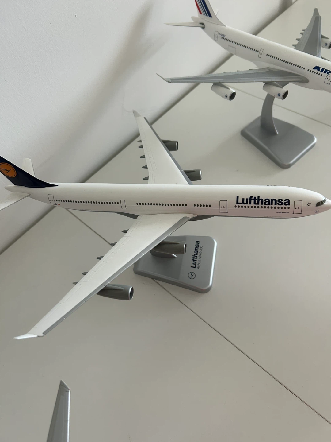 5 Model Airplanes - photo 4