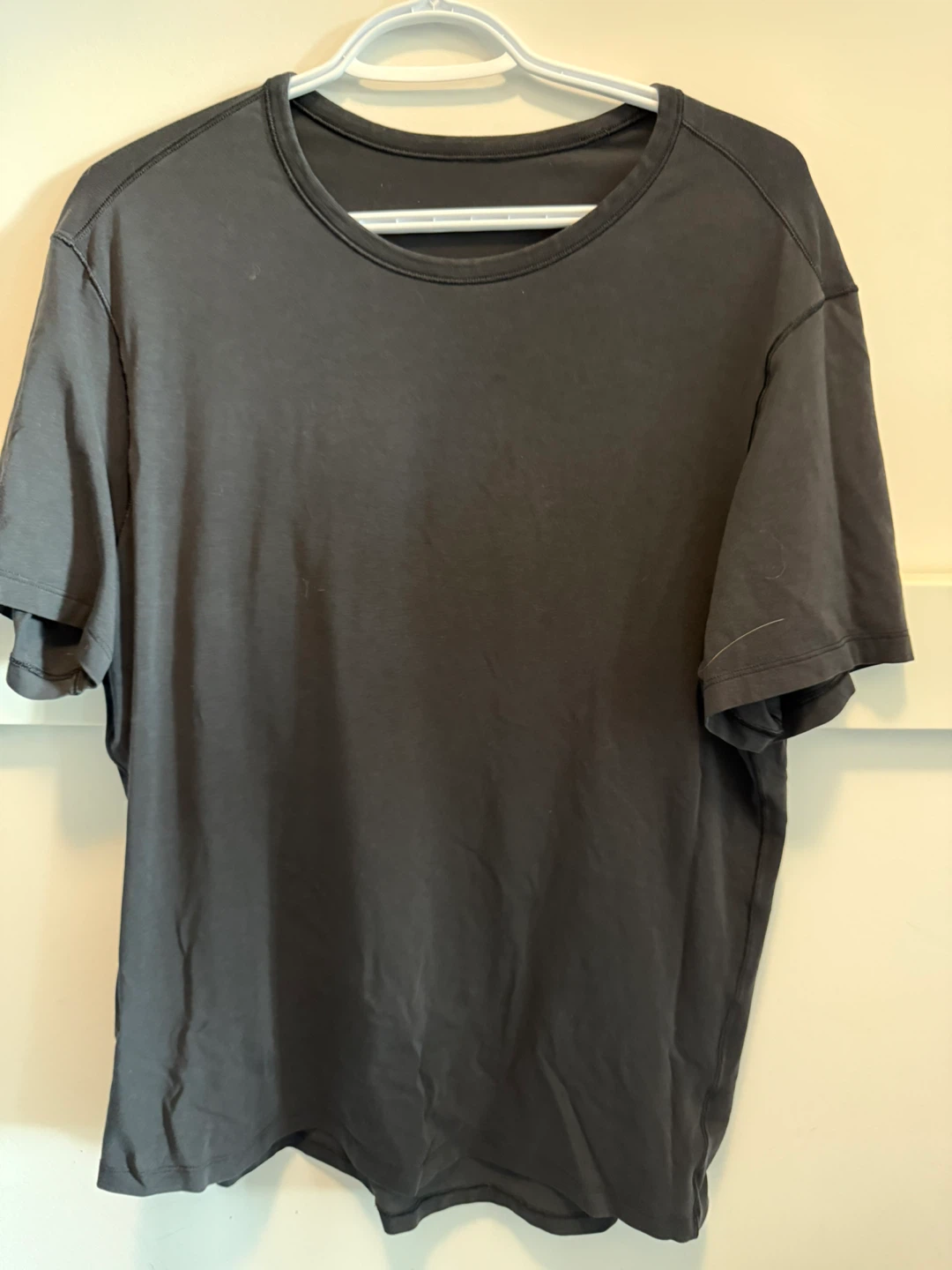 Lululemon Men’s Organic Cotton Classic-Fit T-Shirt Large - Black