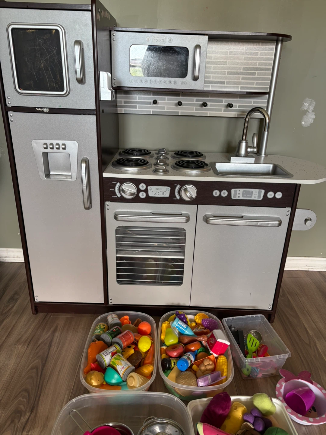 KidKraft Uptown Kitchen Playset with Accessories