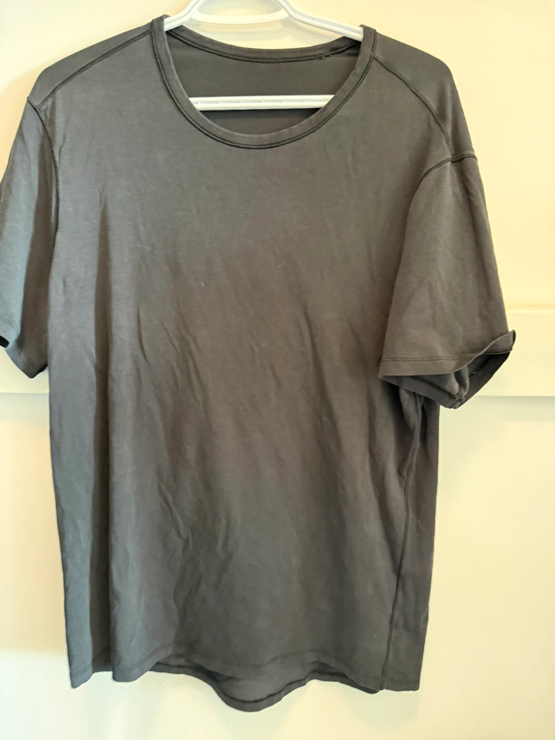 Lululemon Men’s Organic Cotton Classic-Fit T-Shirt Large - Black