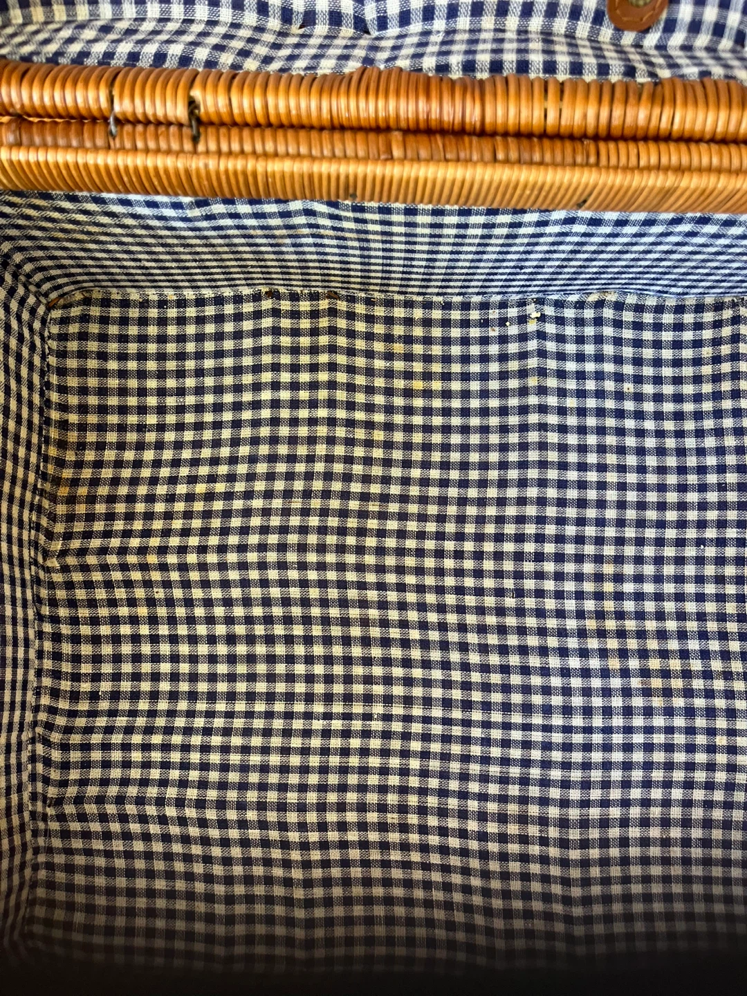 Wicker Picnic Basket with Blue Gingham Lining - photo 4