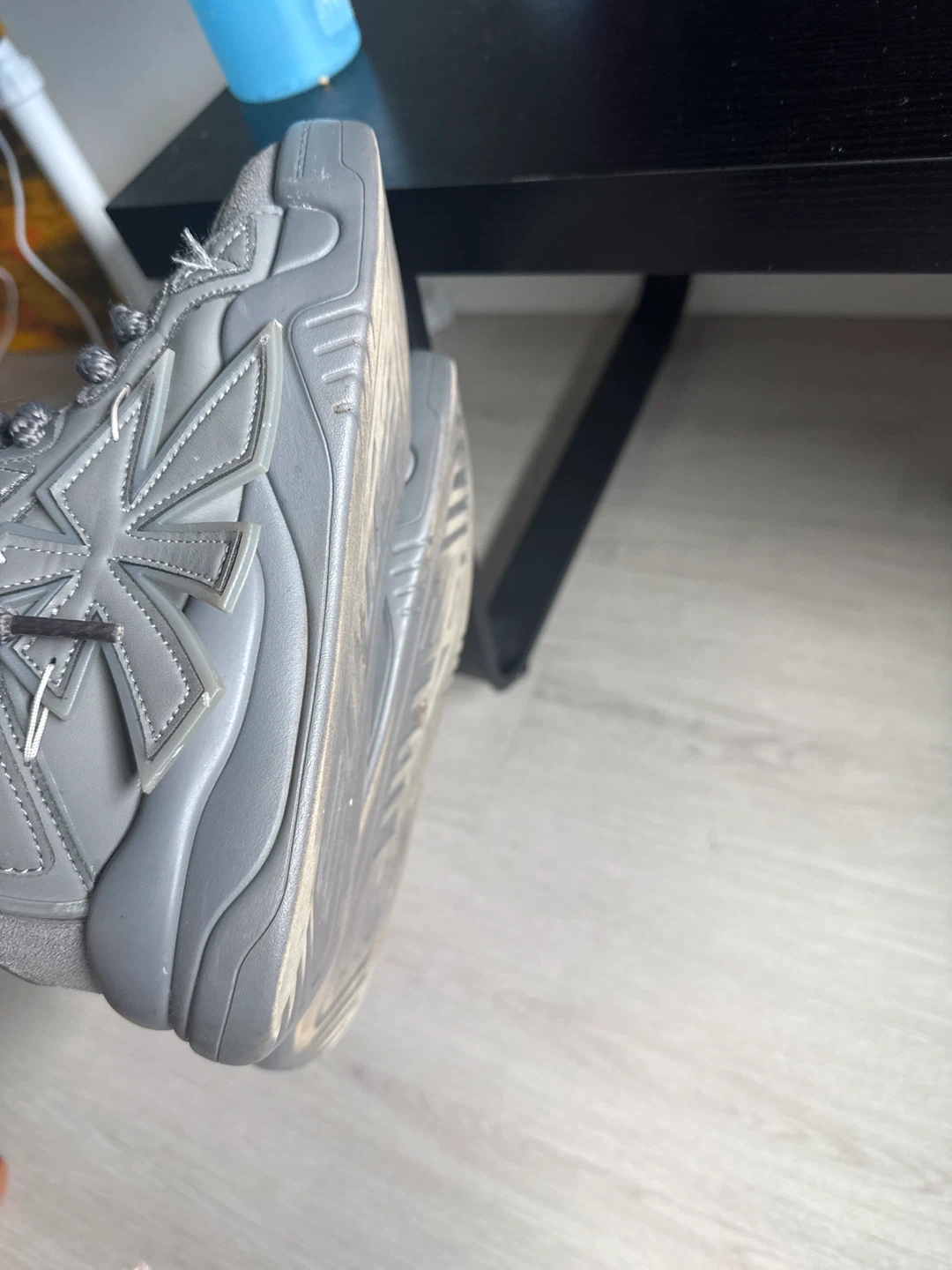 Grey Reebok sneakers - photo 4