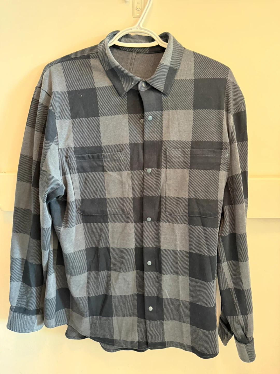 Lululemon Men’s Soft Knit Overshirt Large