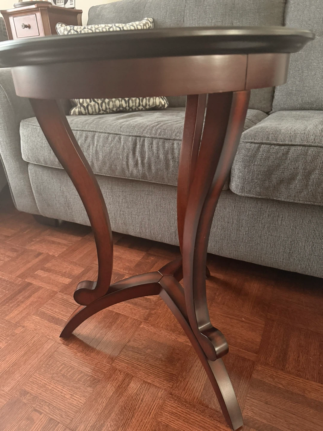 Bombay accent table - photo 4