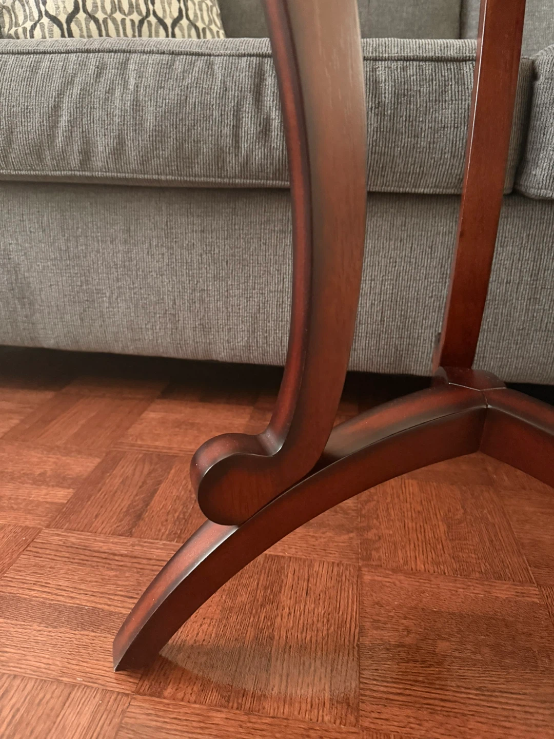 Bombay accent table - photo 2