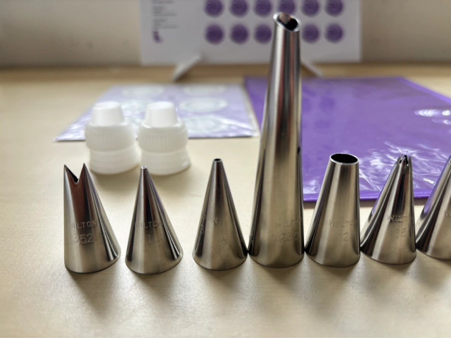 Wilton decorating piping tips set - photo 2