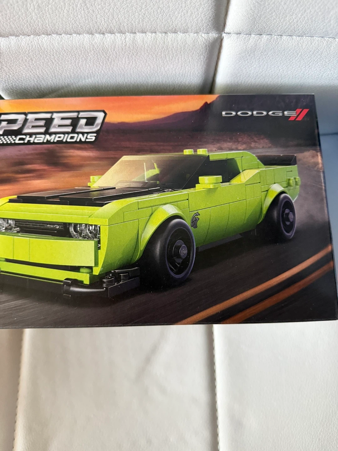 Lego Speed Champions Dodge Challenger SRT Hellcat 77237 - photo 2