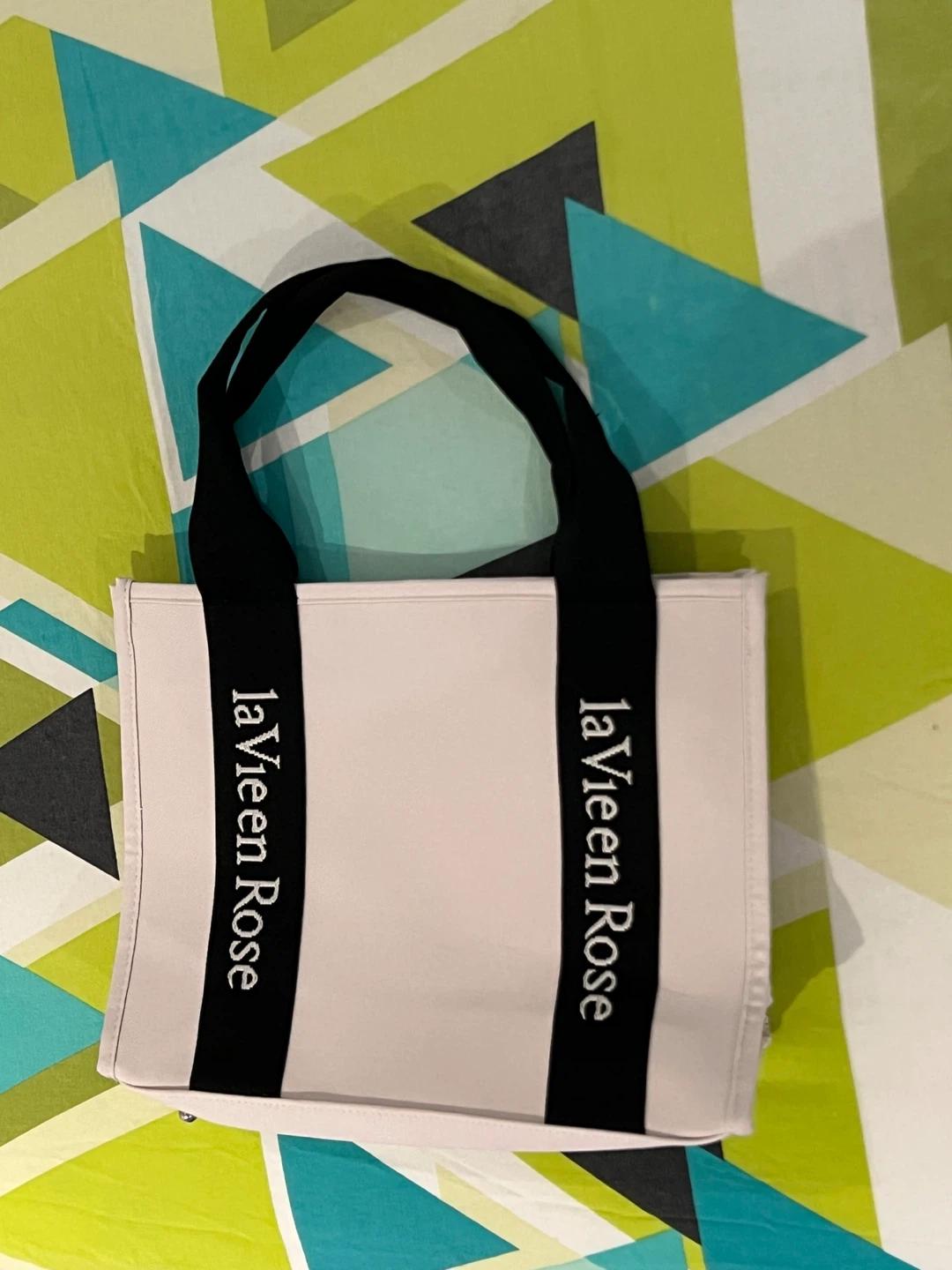 La Vie en Rose Tote Bag