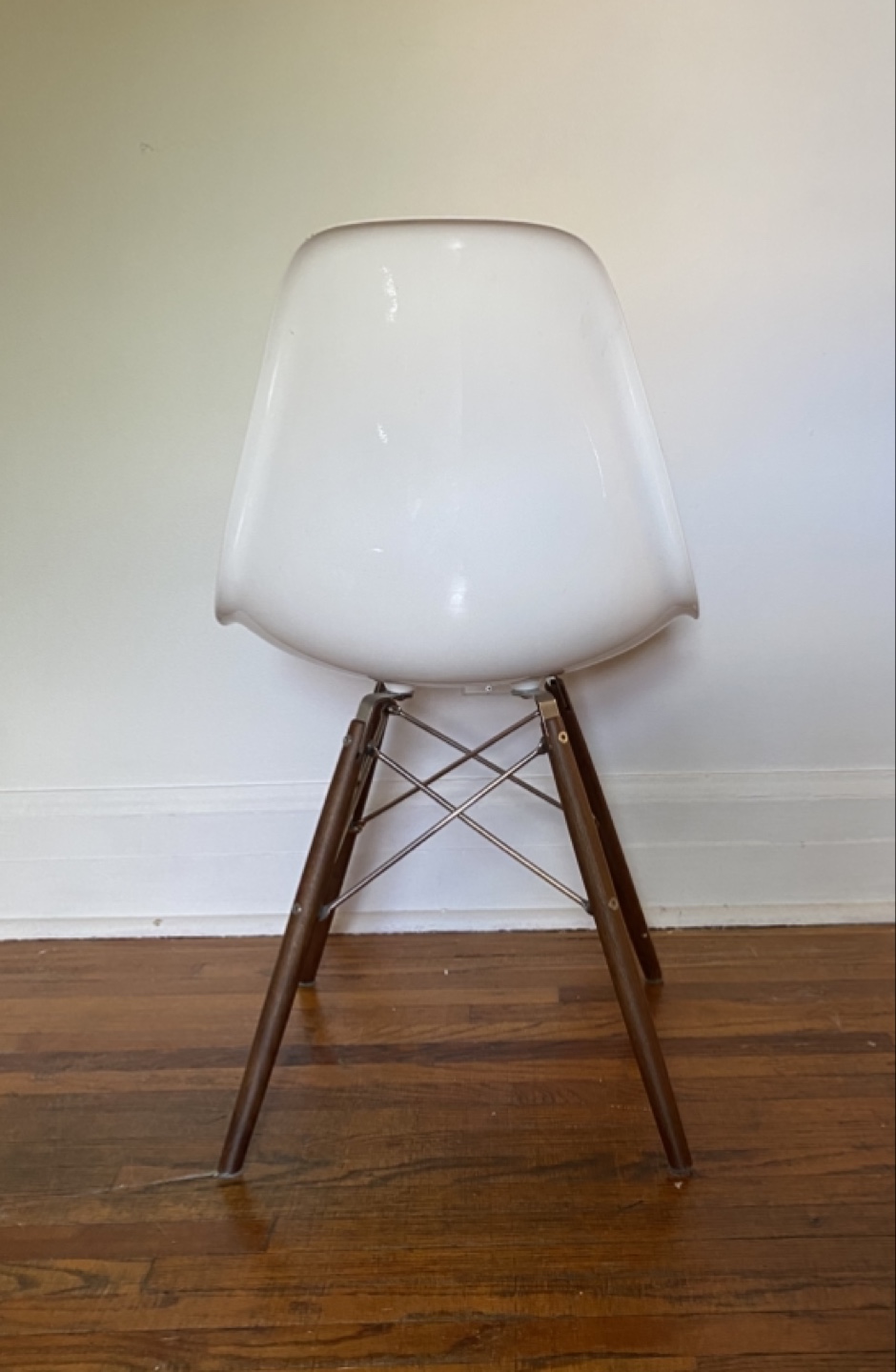 White replica Eames Eiffel chair - photo 3