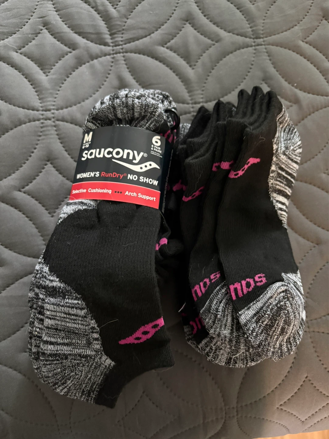 Saucony Women's RunDry Socks 11 Pairs
