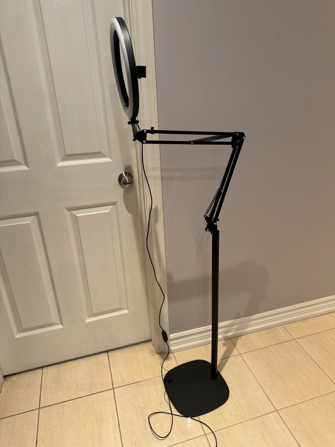 Adjustable Ring Light with Phone Holder - photo 3