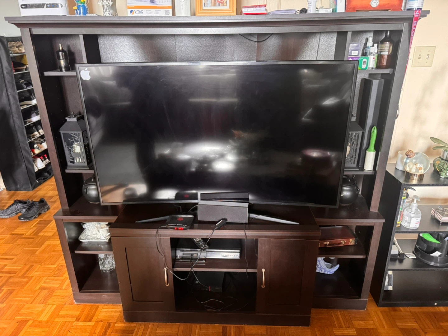 A Samsung tv plus the tv stand - photo 2