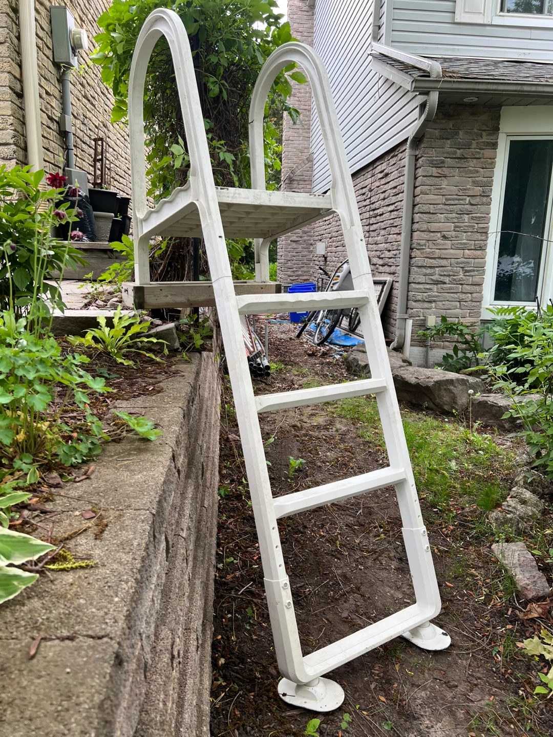 Pool or dock ladder for cottage - photo 2