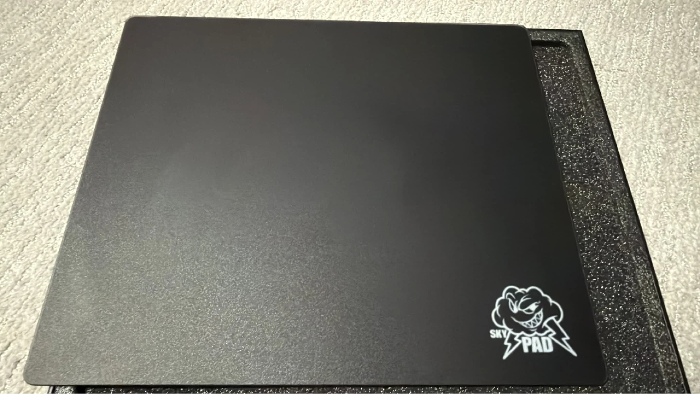 SkyPAD Mousepad Glass and cobra mouse