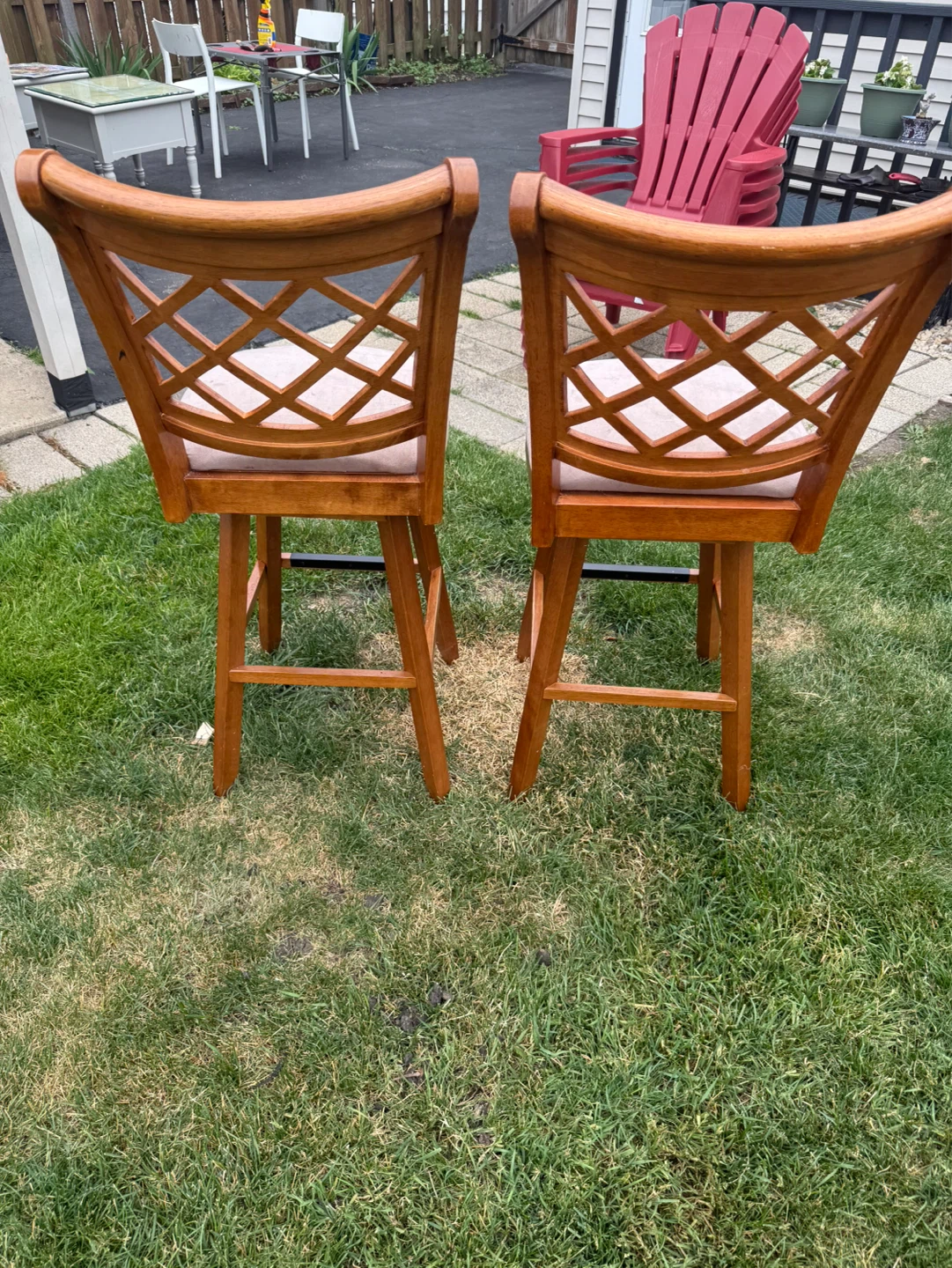 Set of 2 Wooden Swivel Bar Stools - photo 3