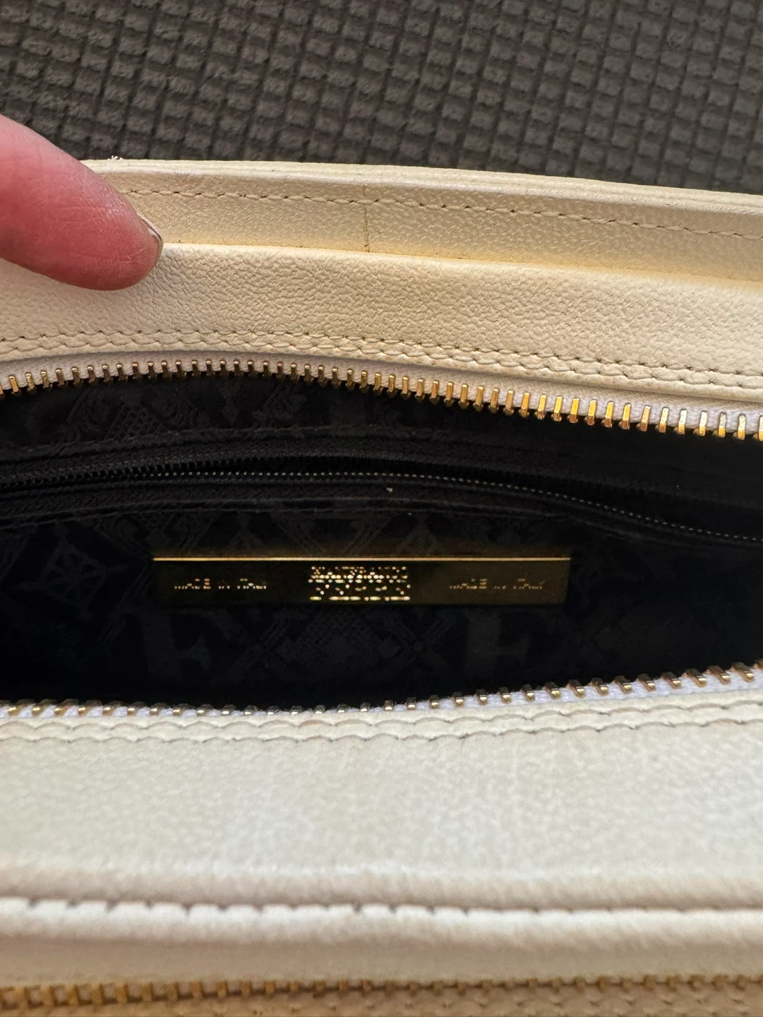 Designer White Leather Satchel Handbag - photo 3