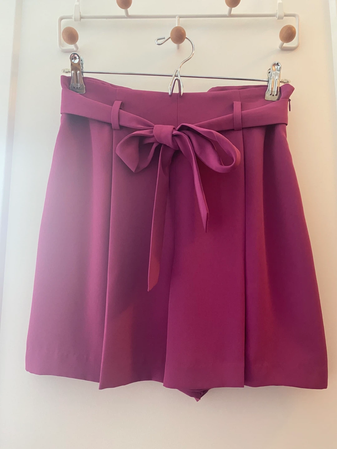 UNIQLO Women's S Magenta Polyester Shorts with Belt