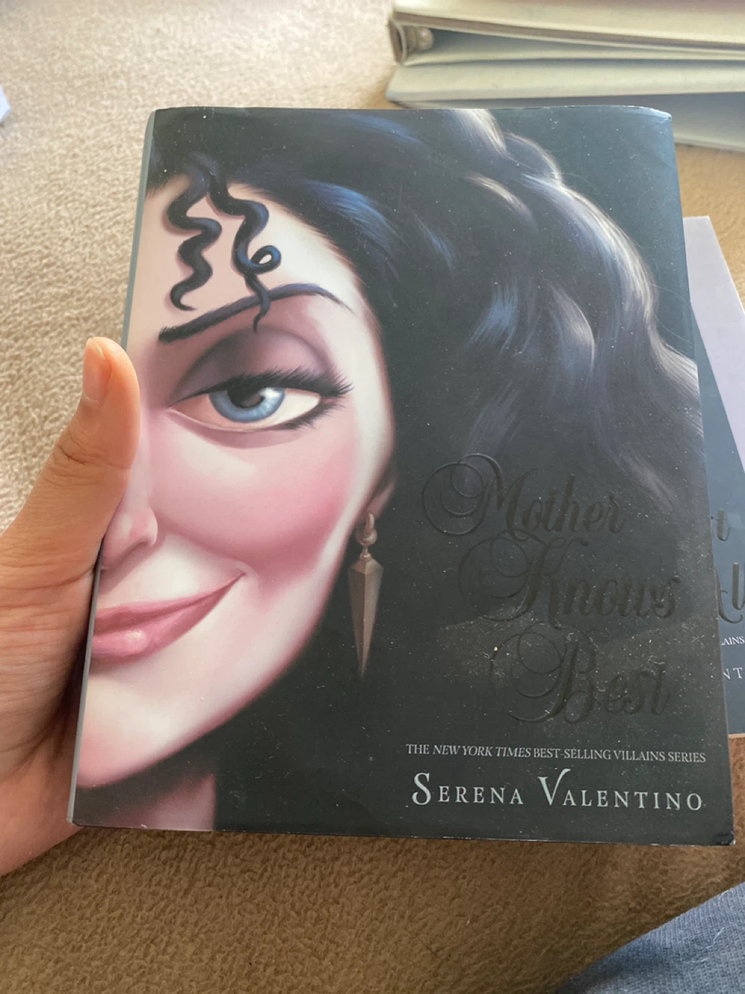 Serena Valentino "A Tale of the Wicked Queen" Book - photo 3