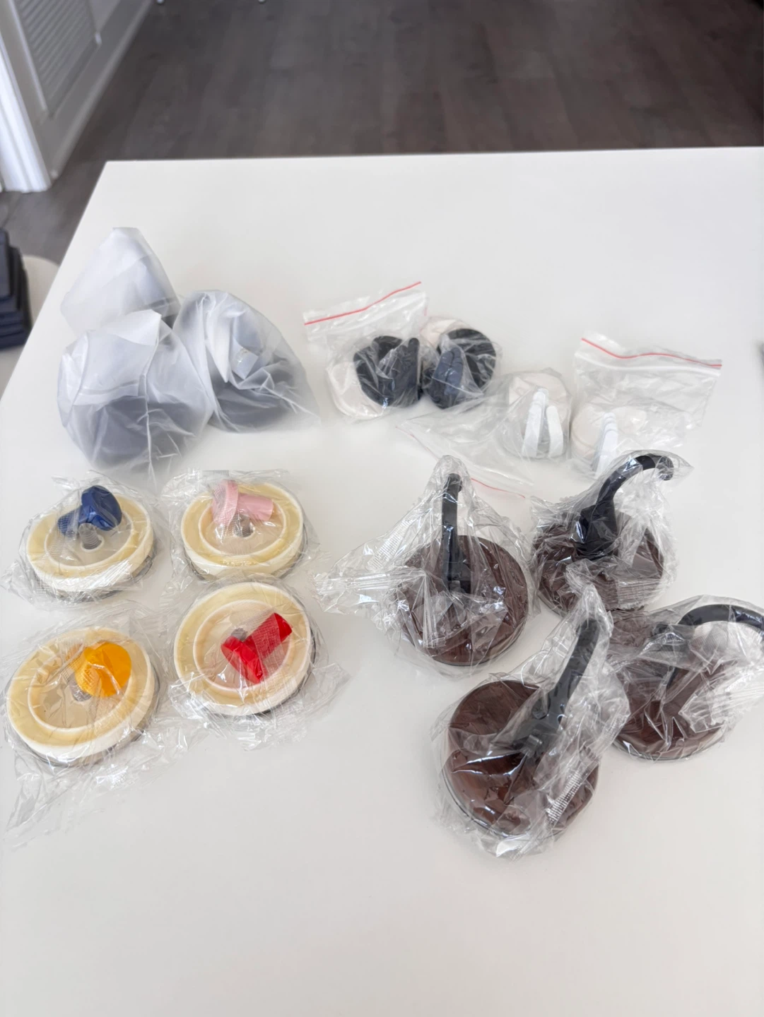 Brand New Multi-Style Hanging Hooks Set (Adhesive & Suction)