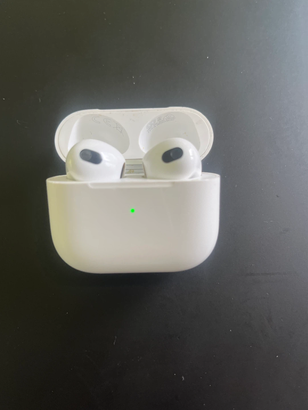 AirPods 4th generation - photo 2