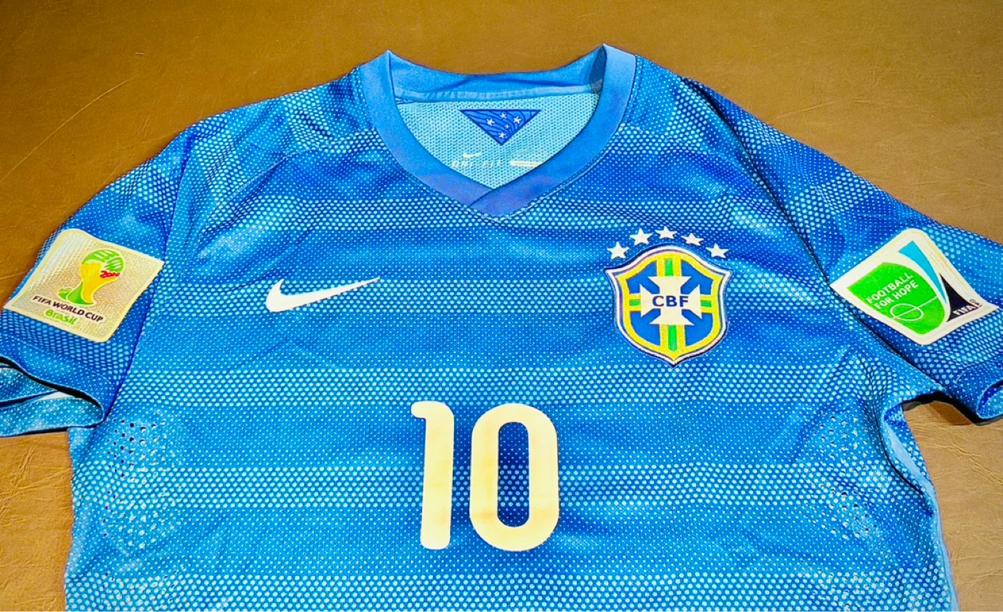 AUTHENTIC NEYMAR JR. BRAZIL WORLD CUP NIKE PLAYERS JERSEY - photo 4