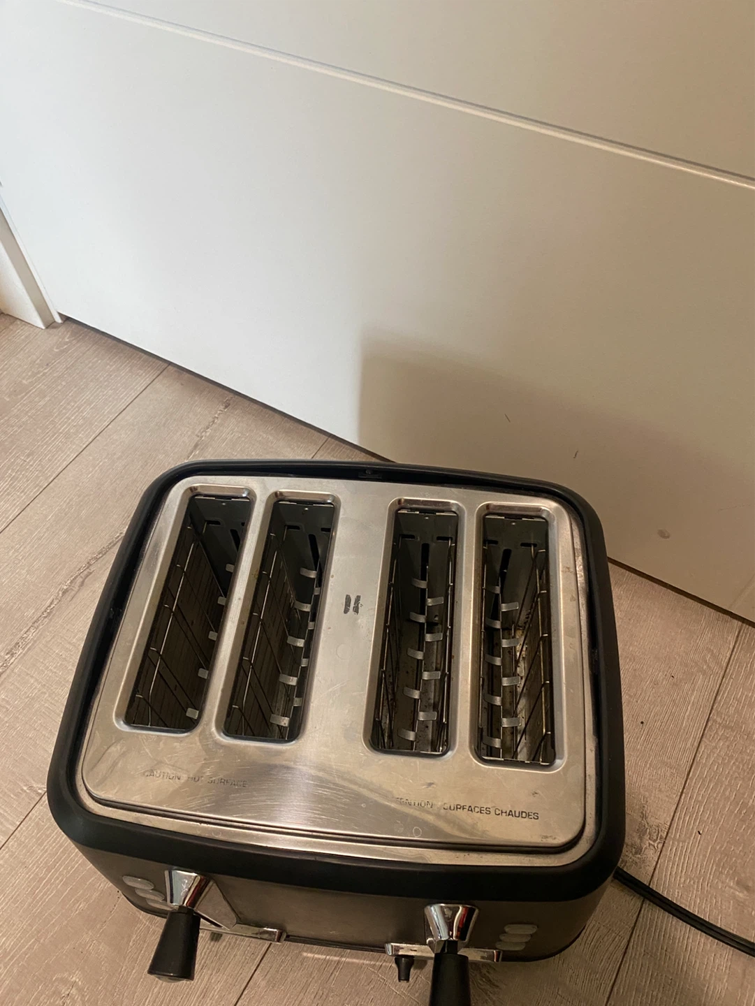 Black 4-Slice Toaster - photo 4