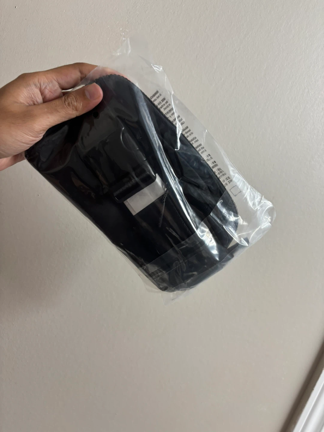 Lululemon Everywhere Belt Bag Black - photo 4